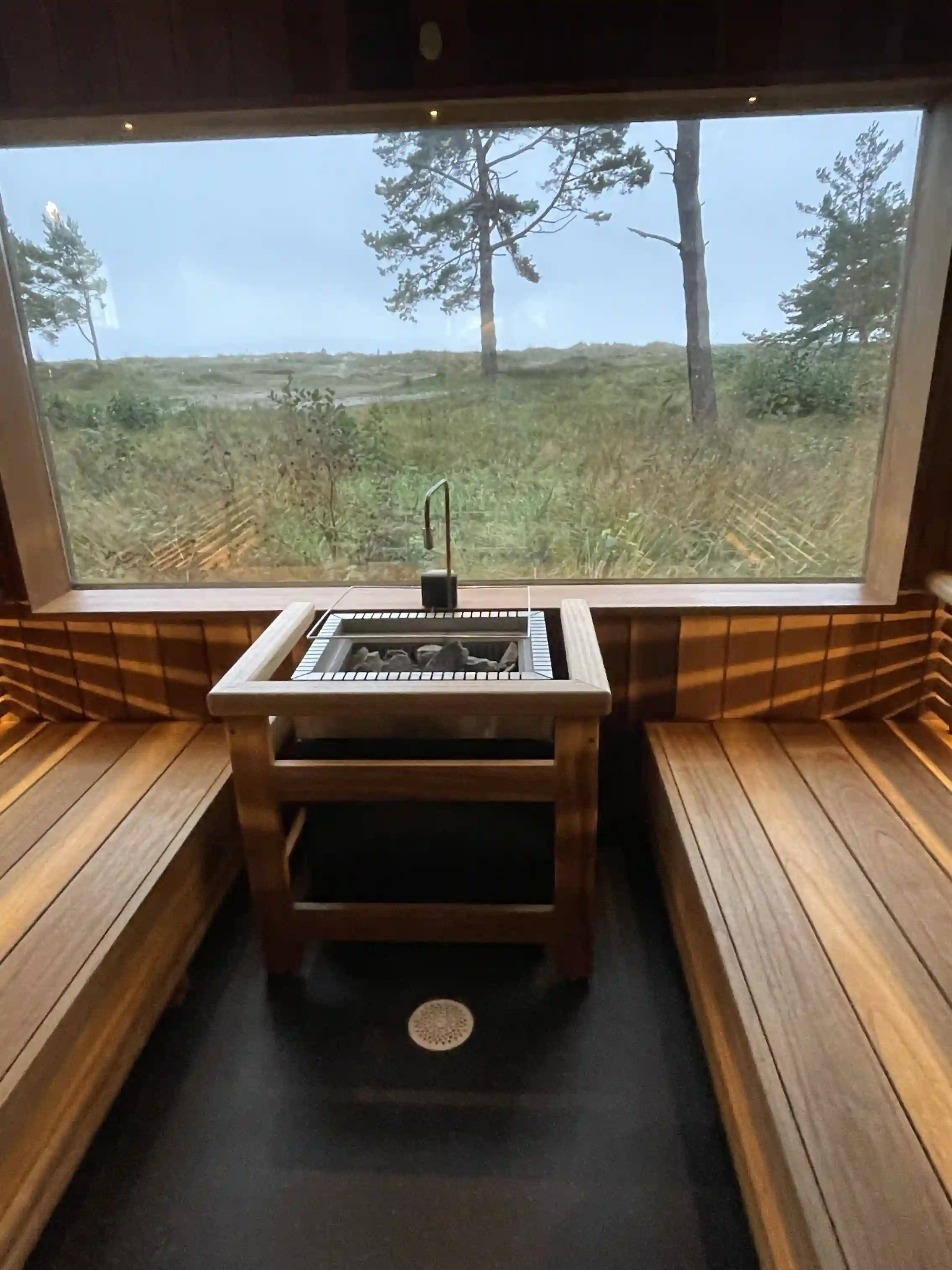 Bo prisvärt på Sudersand Resort Vandrarhem på Fårö! Nära stranden, pool & resortens alla aktiviteter. Perfekt bas för ditt Gotlandsäventyr. Boka idag!