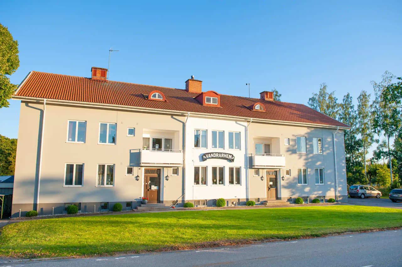 Vandrarhem i Tibro möbelstad nära Vänern och Tiveden nationalpark i Västergötland