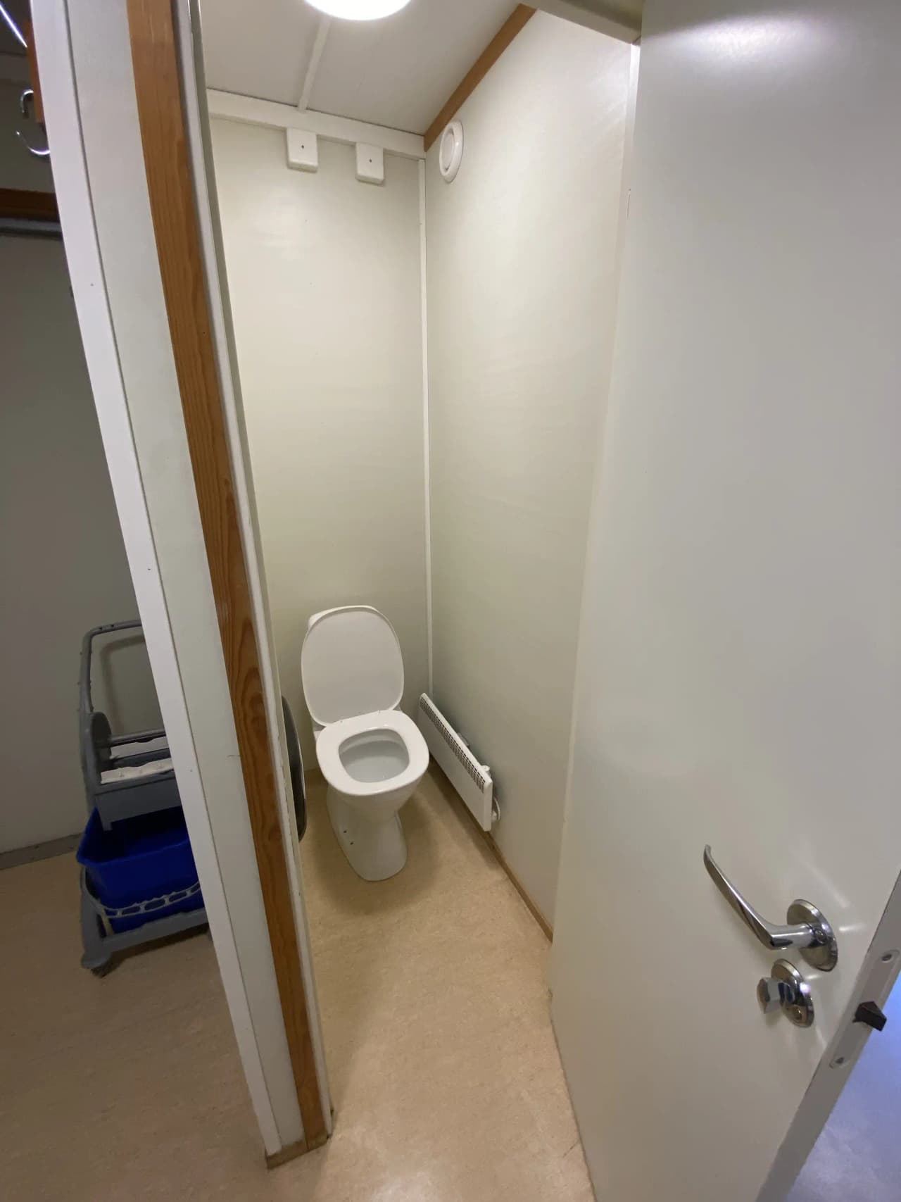 Bo billigt & charmigt på Björkängs Vandrarhem i Tvååker, Halland. Nära havet & Kattegattleden. Husdjur välkomna. Öppet året runt. Boka nu!