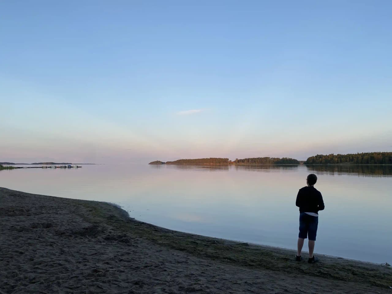 Bo prisvärt på Strandstuvikens vandrarhem i Nyköping! Havsnära boende året runt med tillgång till strand, aktiviteter, kök & servicehus. Boka idag!