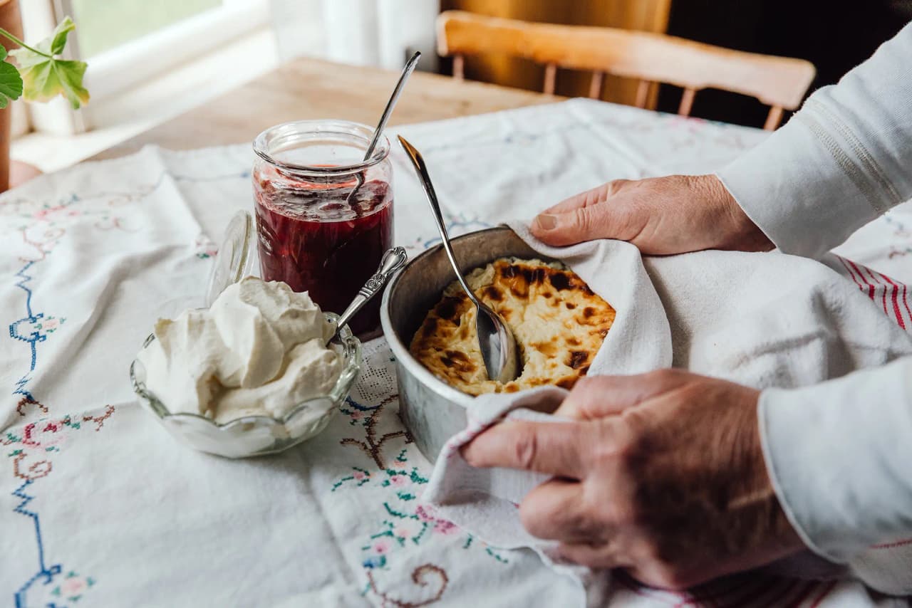 Vandrarhem i Åsens By kulturreservat med medeltida bymiljö i Småland